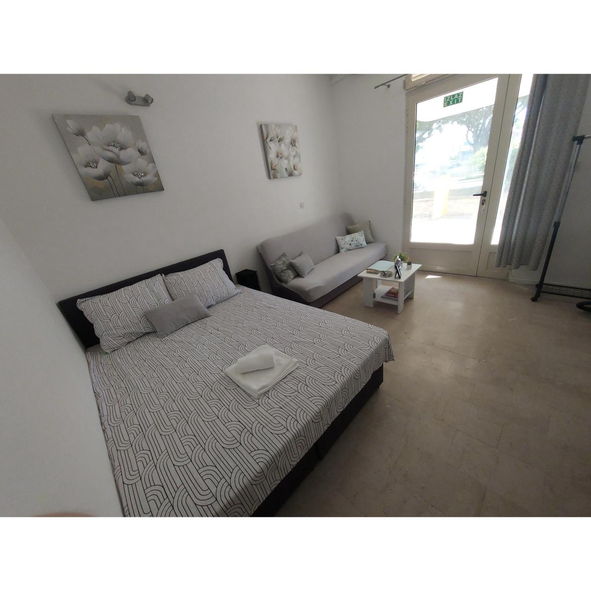 Studio Apartment Lee Split Eksteriør bilde